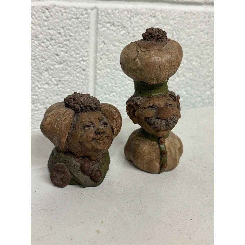 Garlic Head Gnomes Chef (#25) & Garlina (#38) Signed by Thomas‎ Clark 1983 Cairn